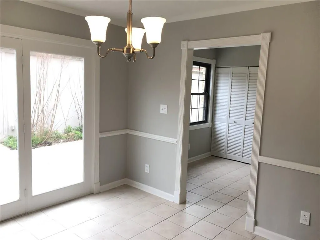 280 Winding River Drive Unit C, Dunwoody, Georgia 30350, 3 Bedrooms Bedrooms, ,2 BathroomsBathrooms,Residential,Sold,280 Winding River Drive Unit C,5986526