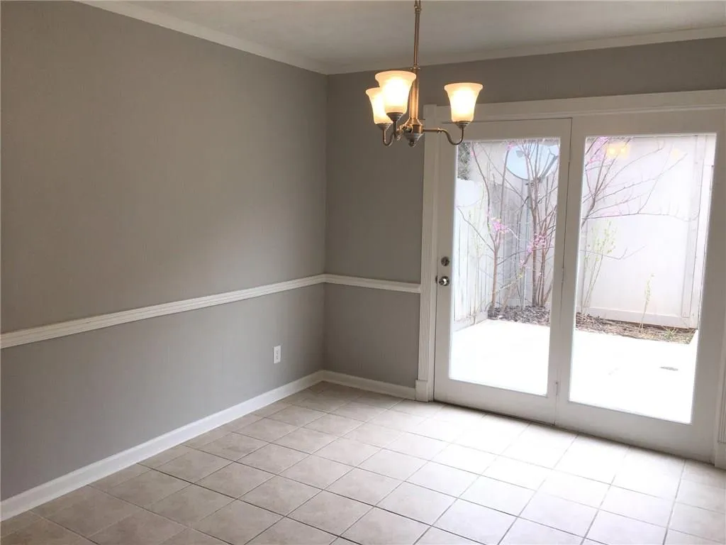 280 Winding River Drive Unit C, Dunwoody, Georgia 30350, 3 Bedrooms Bedrooms, ,2 BathroomsBathrooms,Residential,Sold,280 Winding River Drive Unit C,5986526