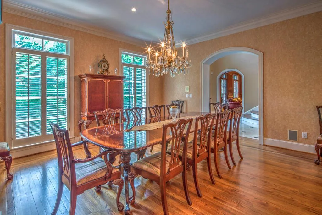 401 Valley Road Nw, Atlanta, Georgia 30305, 5 Bedrooms Bedrooms, ,7 BathroomsBathrooms,Residential,Sold,401 Valley Road Nw,5515540