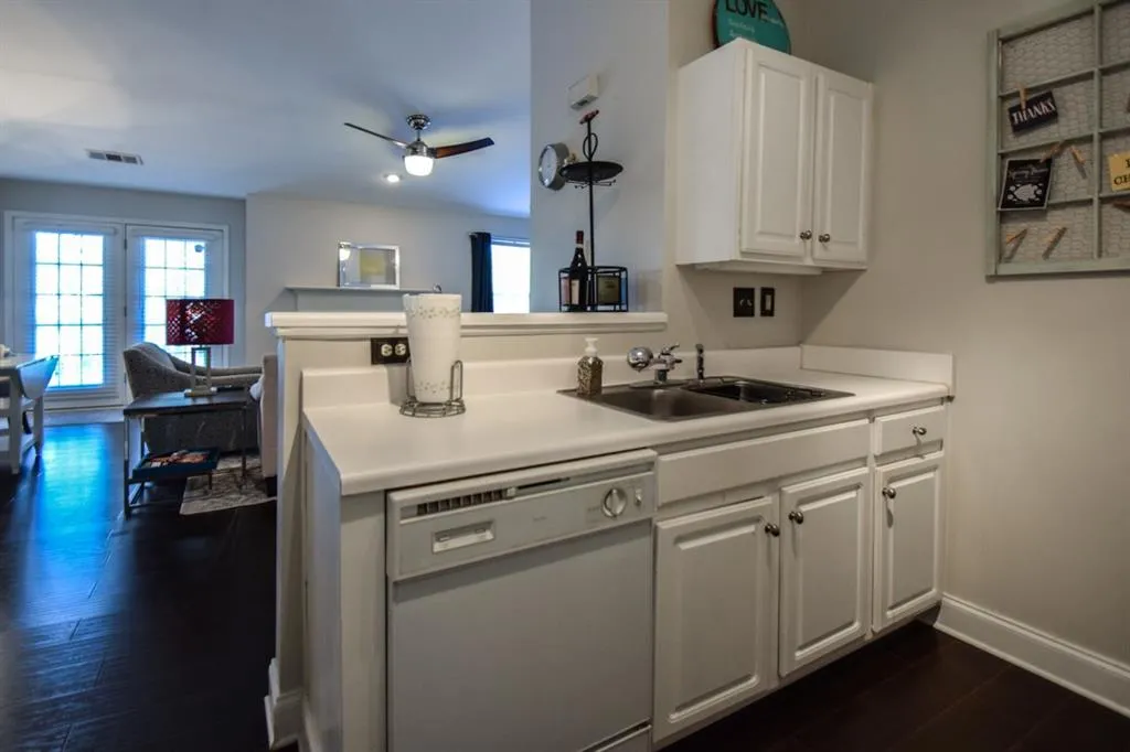 1347 Keys Crossing Drive Ne Unit 1347, Brookhaven, Georgia 30319, 2 Bedrooms Bedrooms, ,2 BathroomsBathrooms,Residential,Sold,1347 Keys Crossing Drive Ne Unit 1347,5839071