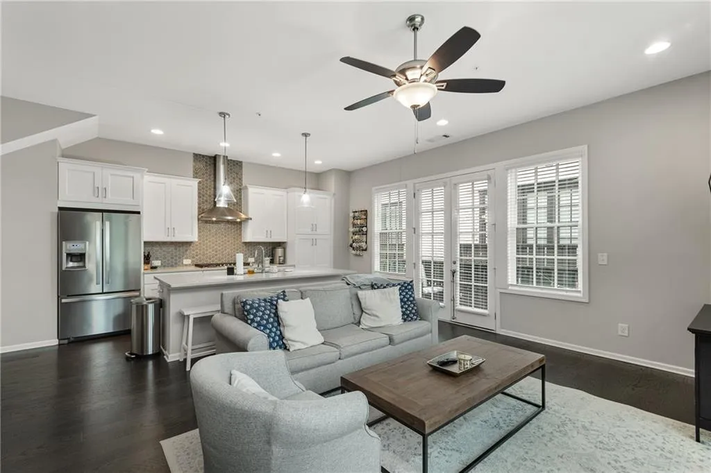 6614 Sterling Drive Unit 683, Sandy Springs, Georgia 30328, 1 Bedroom Bedrooms, ,1 BathroomBathrooms,Residential,Sold,6614 Sterling Drive Unit 683,7006696