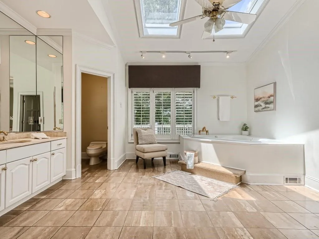 45 Pointe Ridge Drive, Sandy Springs, Georgia 30328, 6 Bedrooms Bedrooms, ,5 BathroomsBathrooms,Residential,Sold,45 Pointe Ridge Drive,7241455
