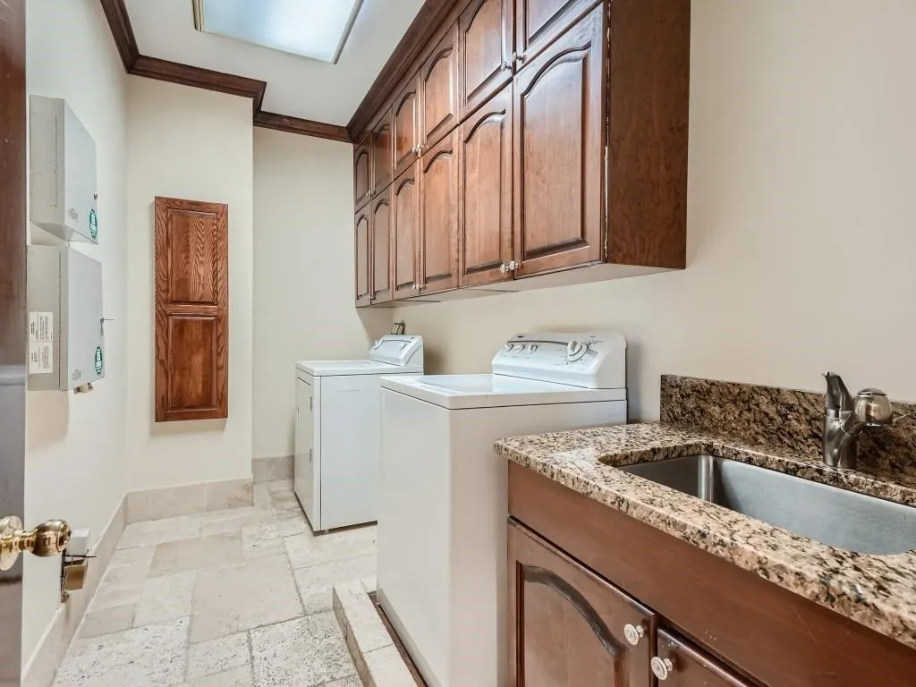 45 Pointe Ridge Drive, Sandy Springs, Georgia 30328, 6 Bedrooms Bedrooms, ,5 BathroomsBathrooms,Residential,Sold,45 Pointe Ridge Drive,7241455