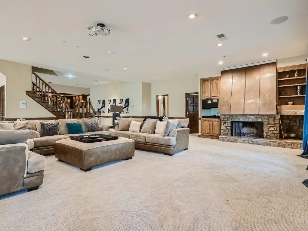 45 Pointe Ridge Drive, Sandy Springs, Georgia 30328, 6 Bedrooms Bedrooms, ,5 BathroomsBathrooms,Residential,Sold,45 Pointe Ridge Drive,7241455
