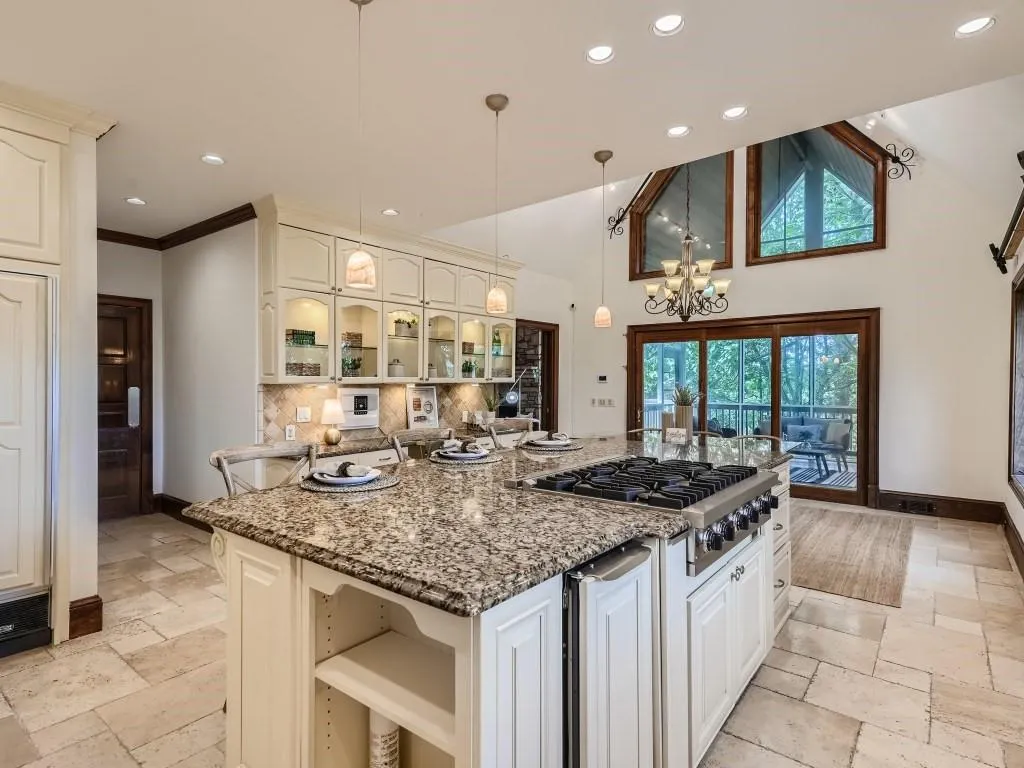 45 Pointe Ridge Drive, Sandy Springs, Georgia 30328, 6 Bedrooms Bedrooms, ,5 BathroomsBathrooms,Residential,Sold,45 Pointe Ridge Drive,7241455