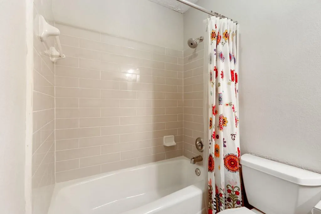 5157 Roswell Road Unit 5, Sandy Springs, Georgia 30342, 1 Bedroom Bedrooms, ,1 BathroomBathrooms,Residential,Sold,5157 Roswell Road Unit 5,6723189