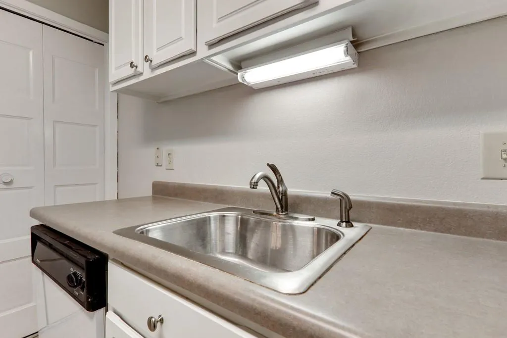 5157 Roswell Road Unit 5, Sandy Springs, Georgia 30342, 1 Bedroom Bedrooms, ,1 BathroomBathrooms,Residential,Sold,5157 Roswell Road Unit 5,6723189