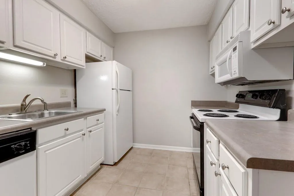 5157 Roswell Road Unit 5, Sandy Springs, Georgia 30342, 1 Bedroom Bedrooms, ,1 BathroomBathrooms,Residential,Sold,5157 Roswell Road Unit 5,6723189