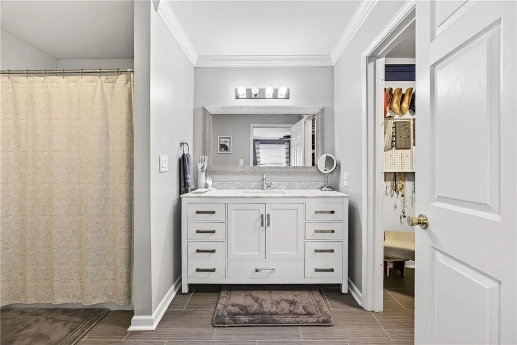 1704 Brighton Point, Atlanta, Georgia 30328, 2 Bedrooms Bedrooms, ,2 BathroomsBathrooms,Residential,For Sale,1704 Brighton Point,7654901