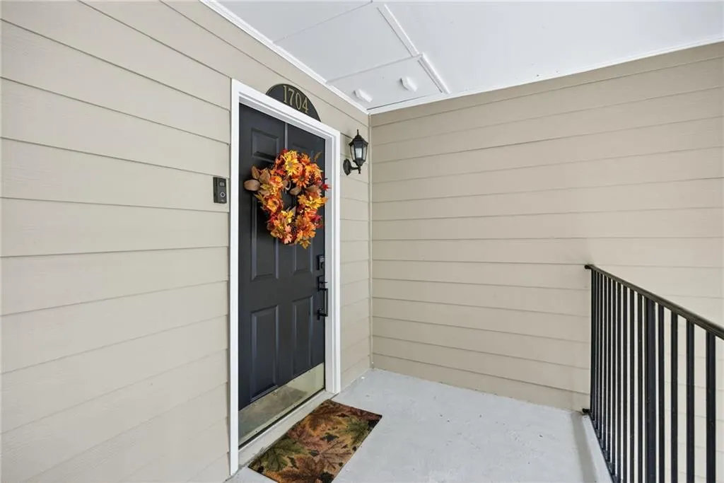 1704 Brighton Point, Atlanta, Georgia 30328, 2 Bedrooms Bedrooms, ,2 BathroomsBathrooms,Residential,For Sale,1704 Brighton Point,7654901