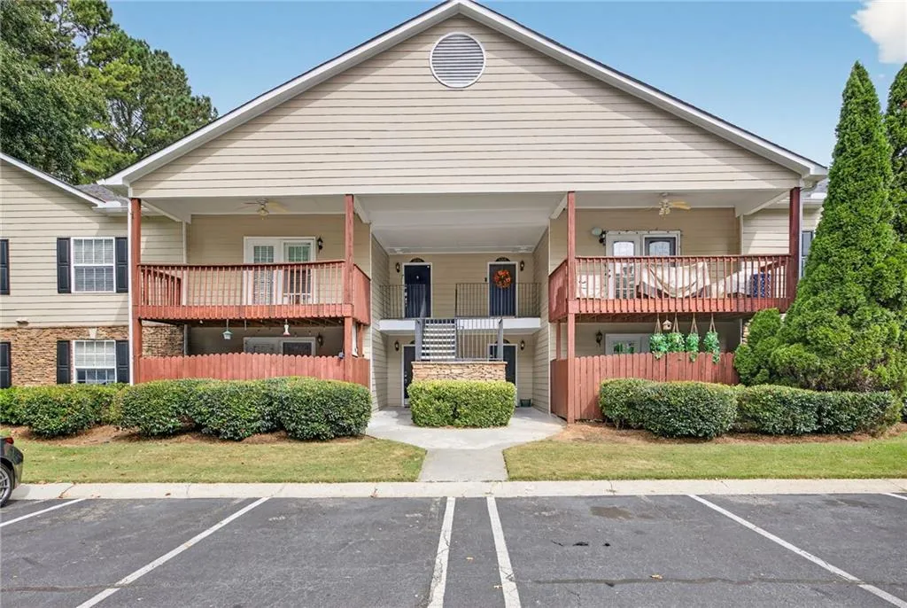 1704 Brighton Point, Atlanta, Georgia 30328, 2 Bedrooms Bedrooms, ,2 BathroomsBathrooms,Residential,For Sale,1704 Brighton Point,7654901