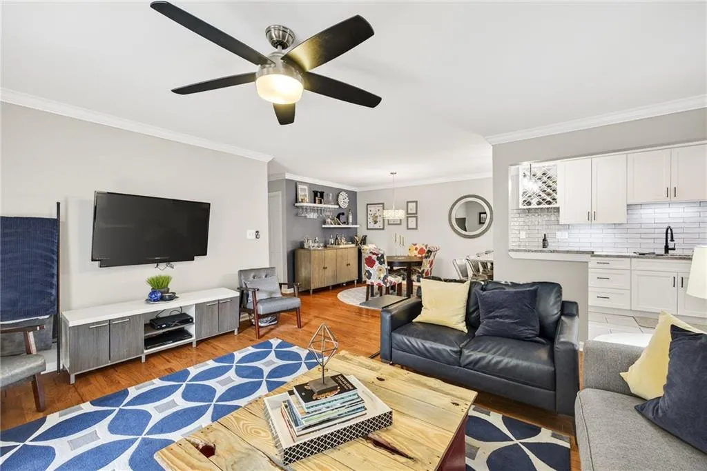 1704 Brighton Point, Atlanta, Georgia 30328, 2 Bedrooms Bedrooms, ,2 BathroomsBathrooms,Residential,For Sale,1704 Brighton Point,7654901