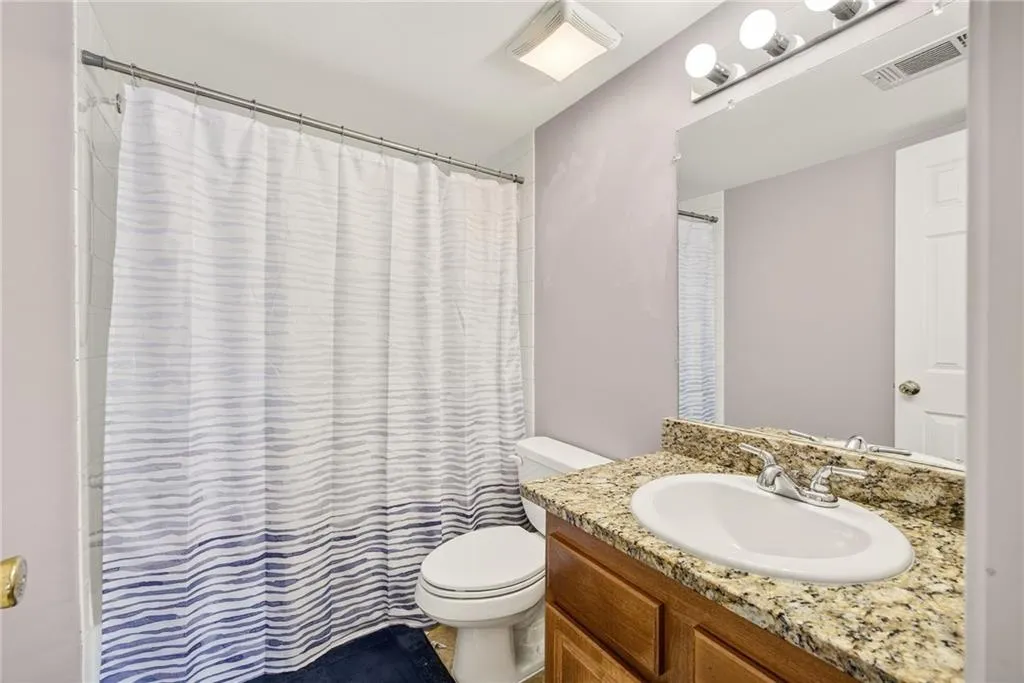 1704 Brighton Point, Atlanta, Georgia 30328, 2 Bedrooms Bedrooms, ,2 BathroomsBathrooms,Residential,For Sale,1704 Brighton Point,7654901