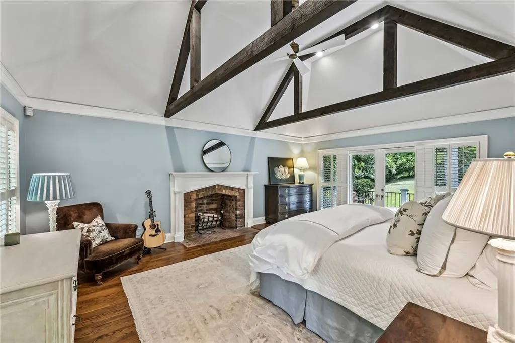 685 Tanglewood Trail, Atlanta, Georgia 30327, 5 Bedrooms Bedrooms, ,4 BathroomsBathrooms,Residential,Sold,685 Tanglewood Trail,7407730