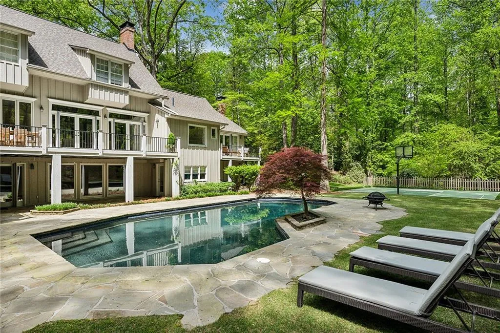 685 Tanglewood Trail, Atlanta, Georgia 30327, 5 Bedrooms Bedrooms, ,4 BathroomsBathrooms,Residential,Sold,685 Tanglewood Trail,7407730