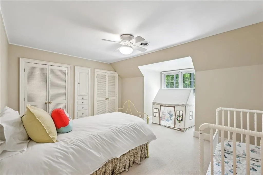 685 Tanglewood Trail, Atlanta, Georgia 30327, 5 Bedrooms Bedrooms, ,4 BathroomsBathrooms,Residential,Sold,685 Tanglewood Trail,7407730
