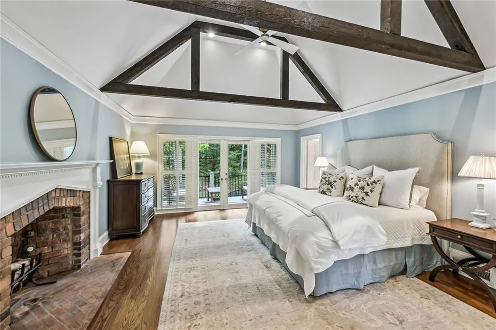 685 Tanglewood Trail, Atlanta, Georgia 30327, 5 Bedrooms Bedrooms, ,4 BathroomsBathrooms,Residential,Sold,685 Tanglewood Trail,7407730