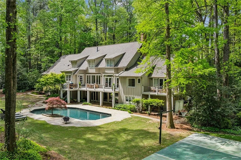 685 Tanglewood Trail, Atlanta, Georgia 30327, 5 Bedrooms Bedrooms, ,4 BathroomsBathrooms,Residential,Sold,685 Tanglewood Trail,7407730