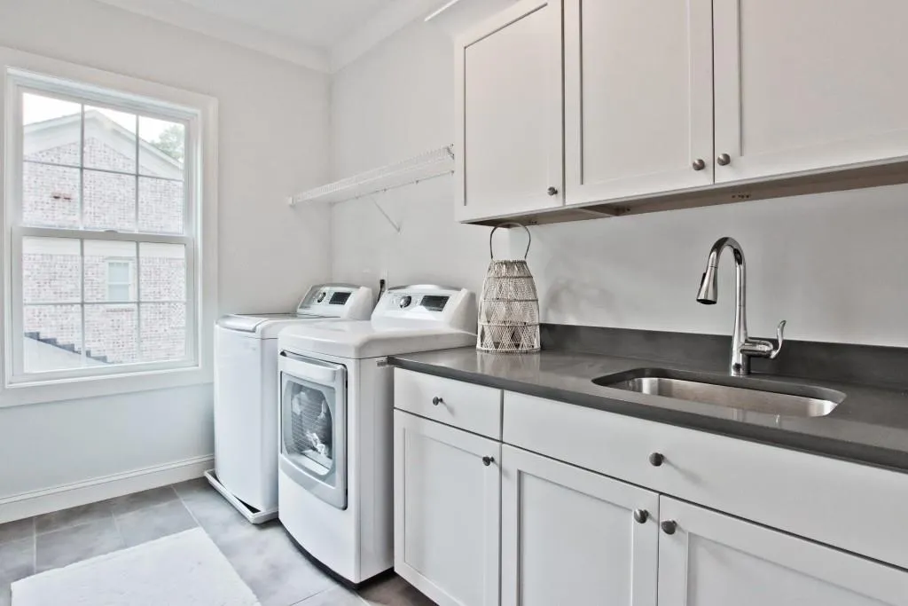 4695 Park Lane, Atlanta, Georgia 30342, 5 Bedrooms Bedrooms, ,5 BathroomsBathrooms,Residential,Sold,4695 Park Lane,6928268