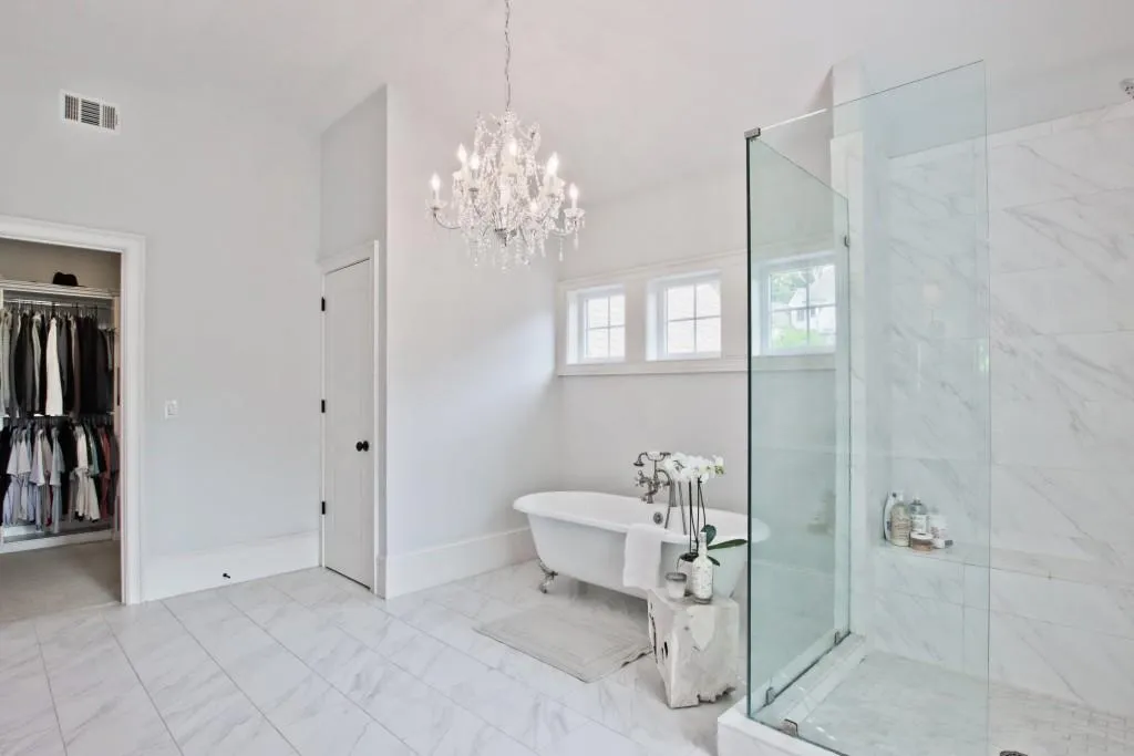 4695 Park Lane, Atlanta, Georgia 30342, 5 Bedrooms Bedrooms, ,5 BathroomsBathrooms,Residential,Sold,4695 Park Lane,6928268