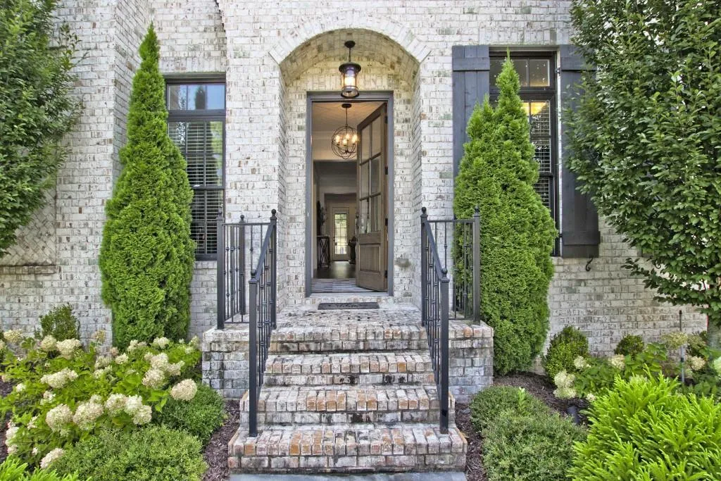 4695 Park Lane, Atlanta, Georgia 30342, 5 Bedrooms Bedrooms, ,5 BathroomsBathrooms,Residential,Sold,4695 Park Lane,6928268