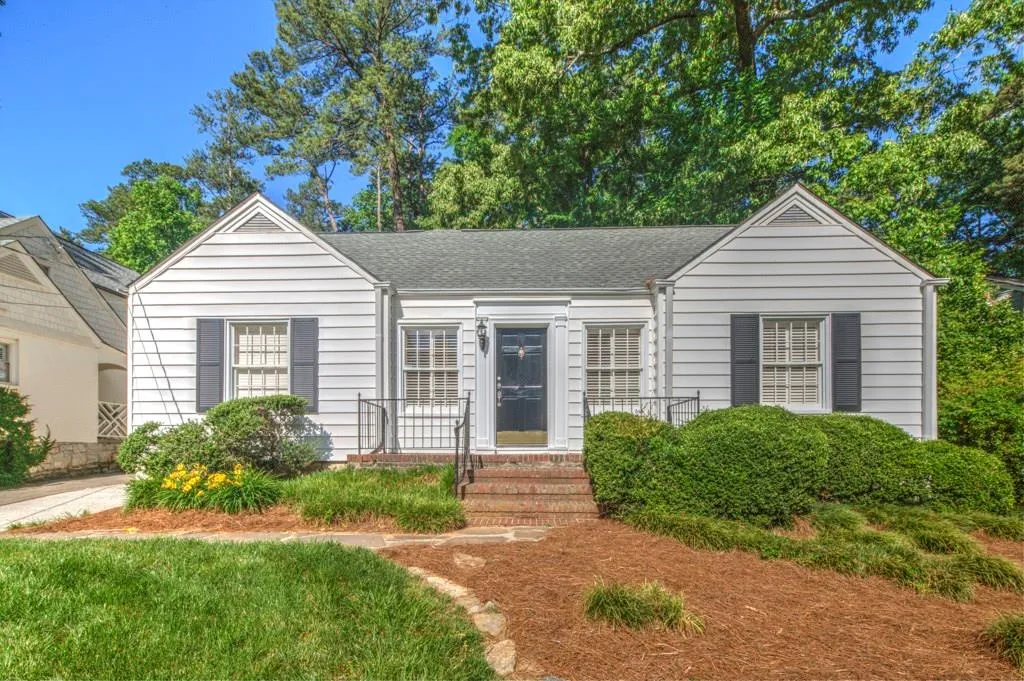 4006 N Stratford Road Ne, Atlanta, Georgia 30342, 3 Bedrooms Bedrooms, ,2 BathroomsBathrooms,Residential,Sold,4006 N Stratford Road Ne,5687297