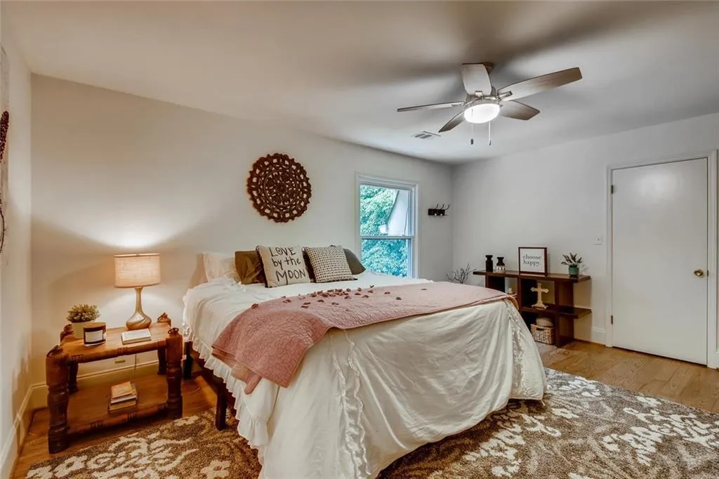 1890 Old Dominion Drive, Sandy Springs, Georgia 30350, 5 Bedrooms Bedrooms, ,3 BathroomsBathrooms,Residential,Sold,1890 Old Dominion Drive,6771142