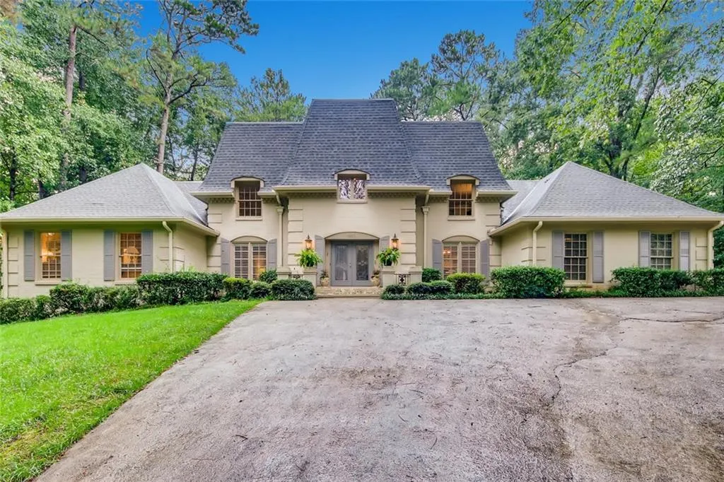 1890 Old Dominion Drive, Sandy Springs, Georgia 30350, 5 Bedrooms Bedrooms, ,3 BathroomsBathrooms,Residential,Sold,1890 Old Dominion Drive,6771142