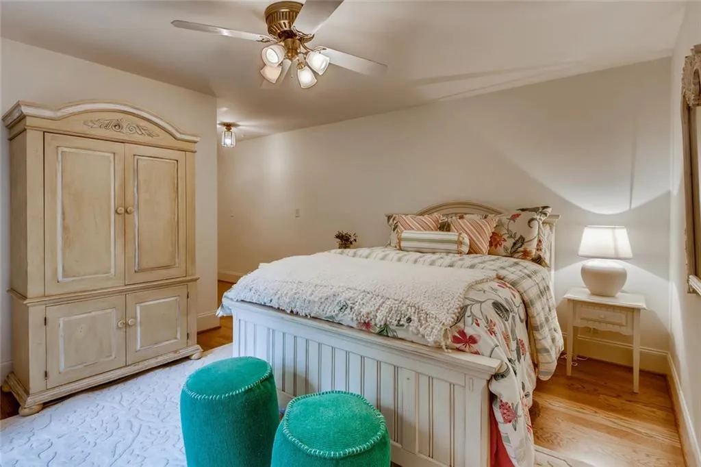 1890 Old Dominion Drive, Sandy Springs, Georgia 30350, 5 Bedrooms Bedrooms, ,3 BathroomsBathrooms,Residential,Sold,1890 Old Dominion Drive,6771142