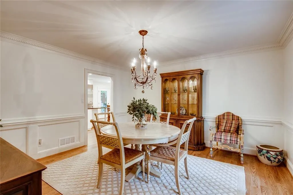 1890 Old Dominion Drive, Sandy Springs, Georgia 30350, 5 Bedrooms Bedrooms, ,3 BathroomsBathrooms,Residential,Sold,1890 Old Dominion Drive,6771142