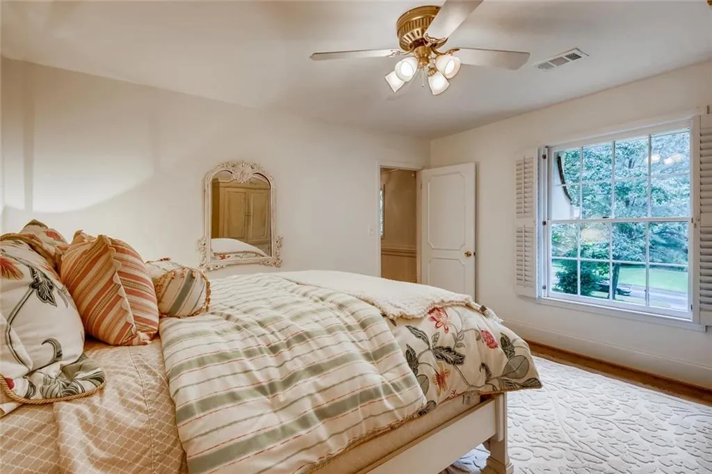 1890 Old Dominion Drive, Sandy Springs, Georgia 30350, 5 Bedrooms Bedrooms, ,3 BathroomsBathrooms,Residential,Sold,1890 Old Dominion Drive,6771142