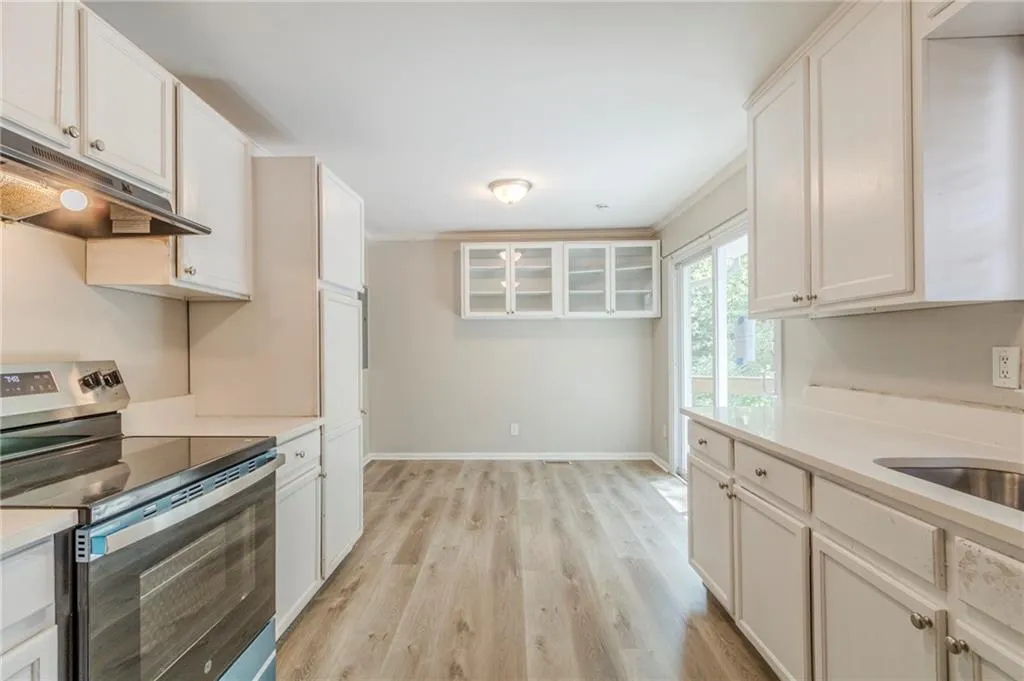 927 Magna Carta Drive Nw, Atlanta, Georgia 30318, 4 Bedrooms Bedrooms, ,4 BathroomsBathrooms,Residential,For Sale,927 Magna Carta Drive Nw,7629270
