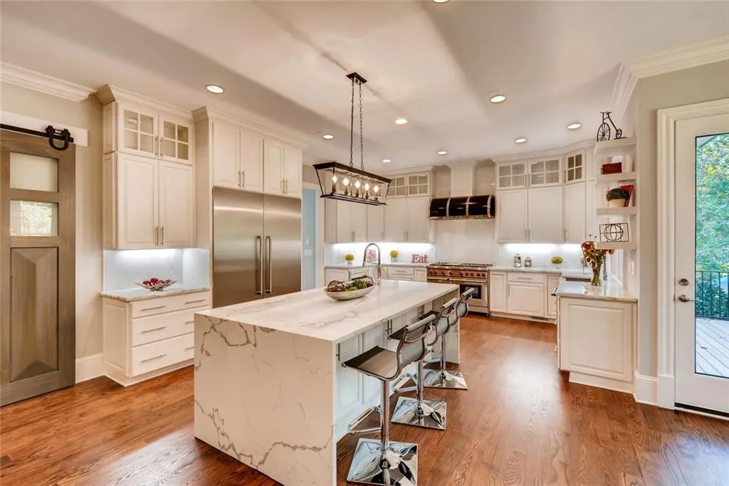 58 Barbara Lane, Sandy Springs, Georgia 30327, 5 Bedrooms Bedrooms, ,5 BathroomsBathrooms,Residential,Sold,58 Barbara Lane,6504683