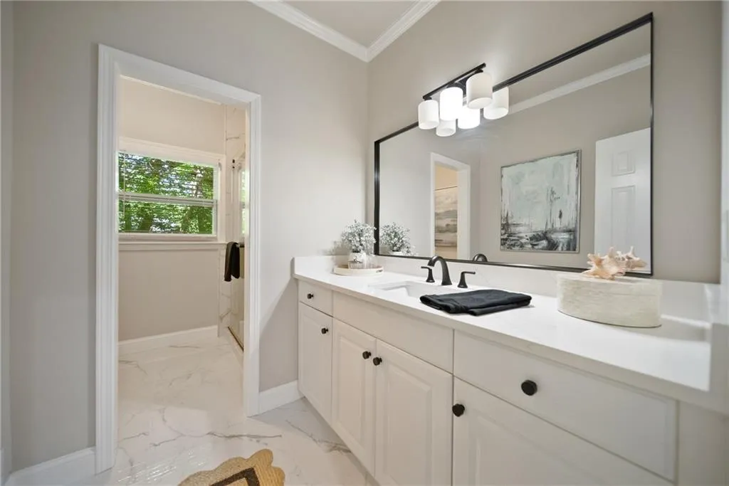 2960 Coles Way, Atlanta, Georgia 30350, 7 Bedrooms Bedrooms, ,5 BathroomsBathrooms,Residential,For Sale,2960 Coles Way,7760364