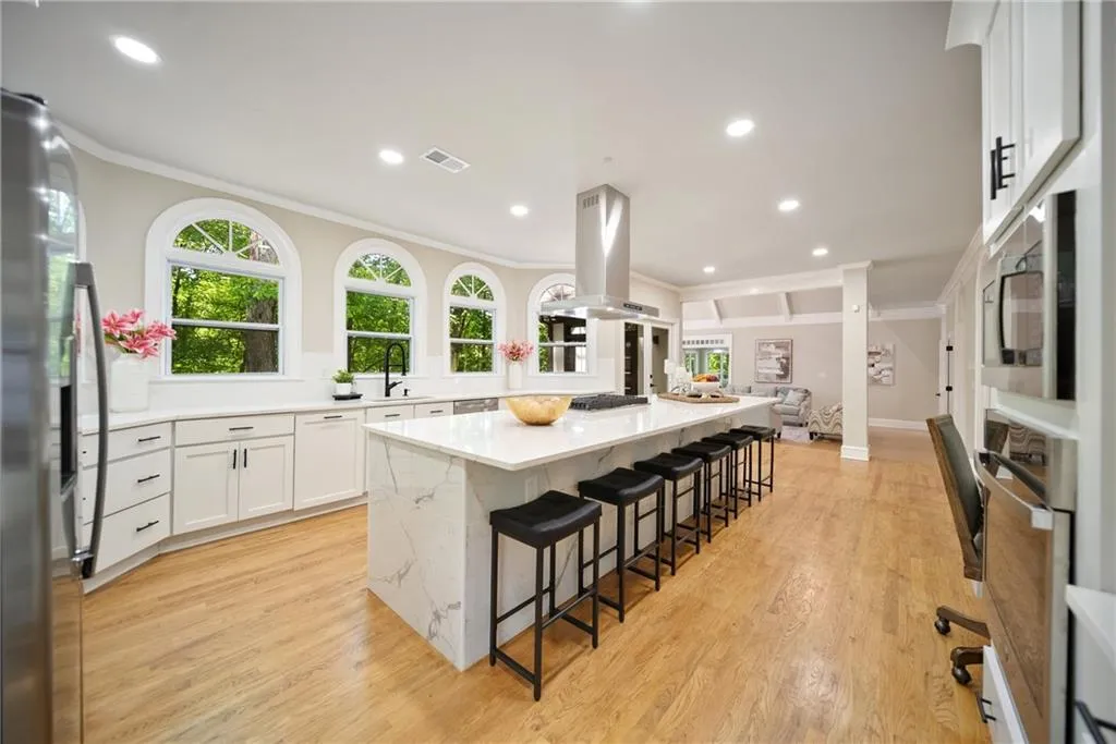 2960 Coles Way, Atlanta, Georgia 30350, 7 Bedrooms Bedrooms, ,5 BathroomsBathrooms,Residential,For Sale,2960 Coles Way,7760364