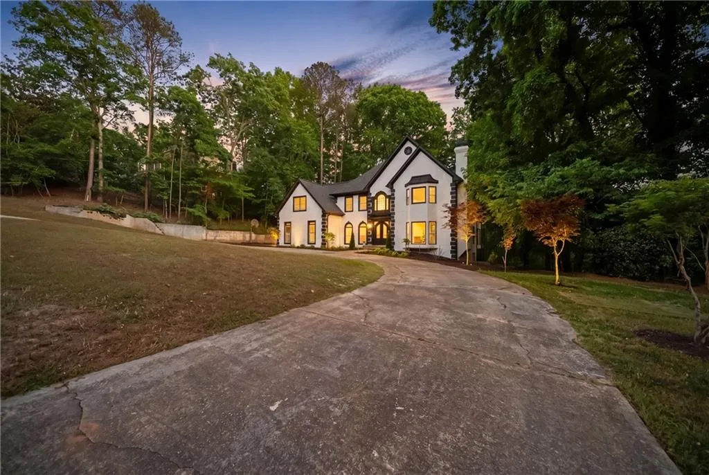 2960 Coles Way, Atlanta, Georgia 30350, 7 Bedrooms Bedrooms, ,5 BathroomsBathrooms,Residential,For Sale,2960 Coles Way,7760364