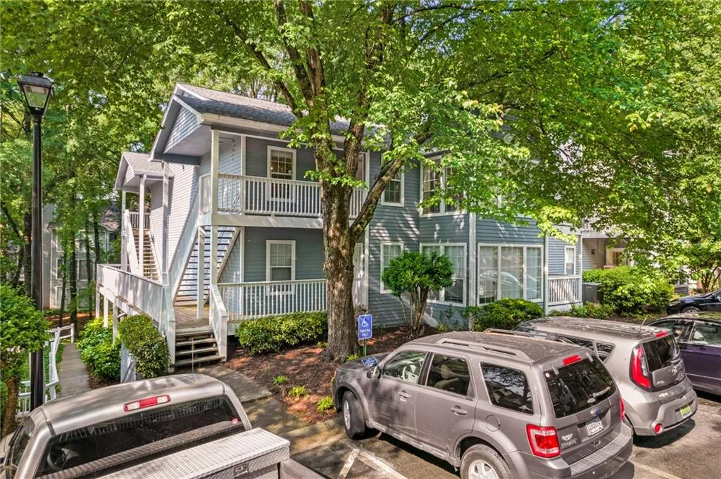 1005 Gettysburg Place Unit 1005, Sandy Springs, Georgia 30350, 2 Bedrooms Bedrooms, ,2 BathroomsBathrooms,Residential,Sold,1005 Gettysburg Place Unit 1005,7042697