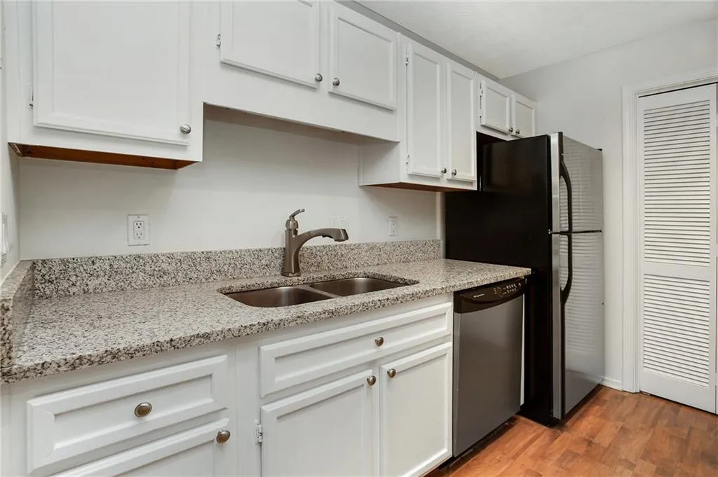 1005 Gettysburg Place Unit 1005, Sandy Springs, Georgia 30350, 2 Bedrooms Bedrooms, ,2 BathroomsBathrooms,Residential,Sold,1005 Gettysburg Place Unit 1005,7042697