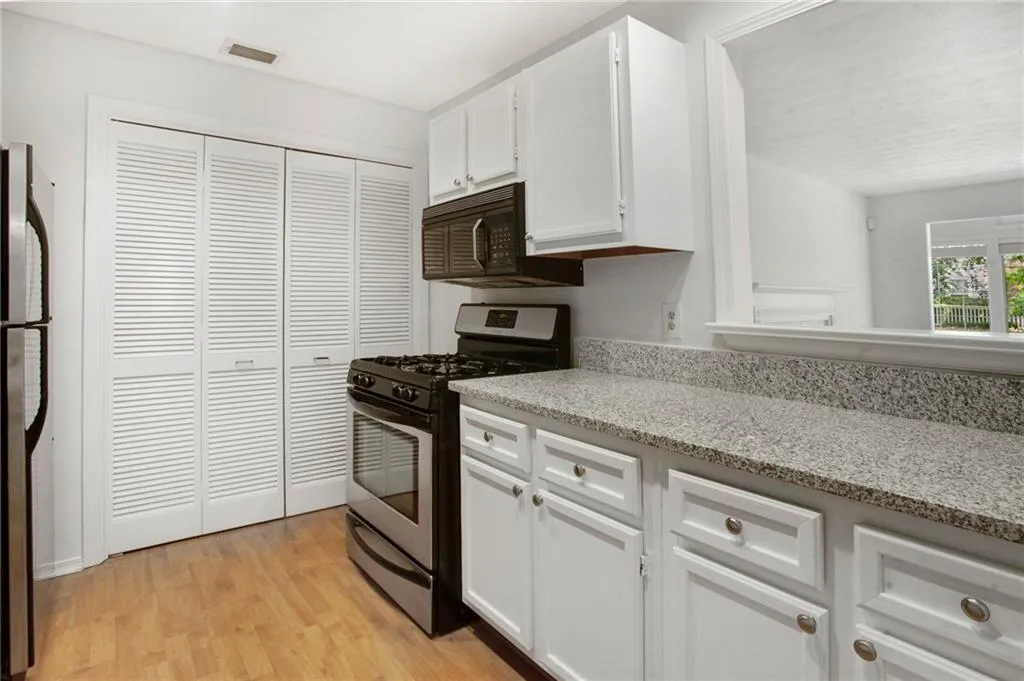 1005 Gettysburg Place Unit 1005, Sandy Springs, Georgia 30350, 2 Bedrooms Bedrooms, ,2 BathroomsBathrooms,Residential,Sold,1005 Gettysburg Place Unit 1005,7042697