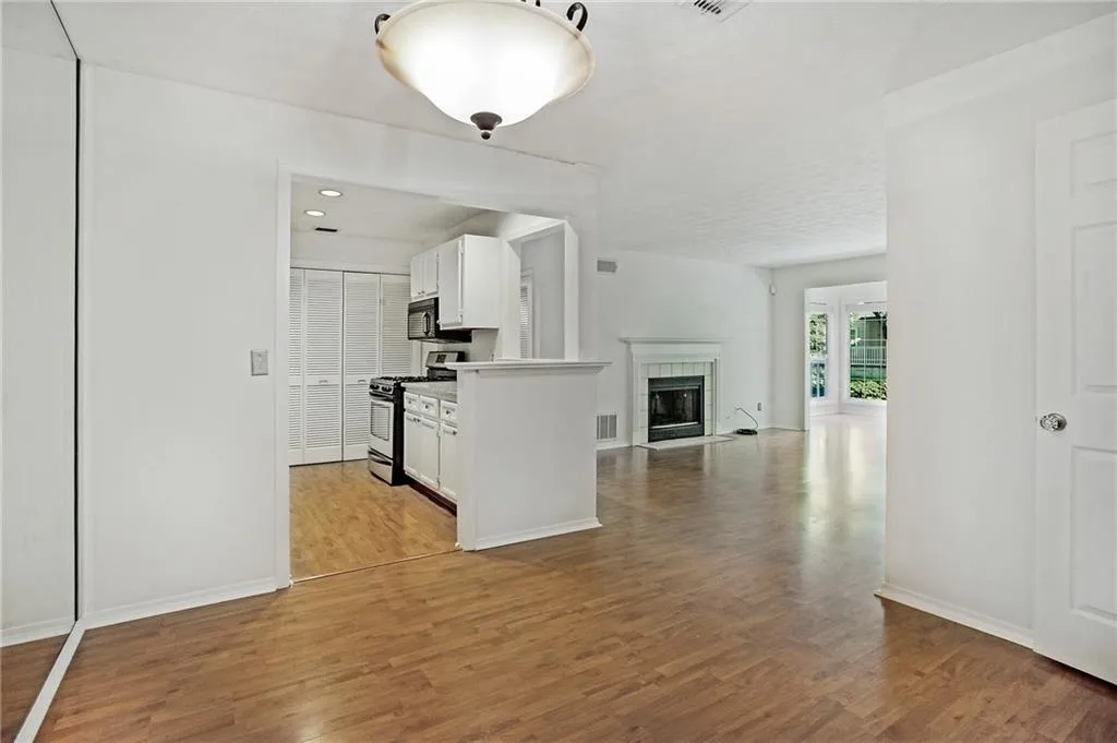 1005 Gettysburg Place Unit 1005, Sandy Springs, Georgia 30350, 2 Bedrooms Bedrooms, ,2 BathroomsBathrooms,Residential,Sold,1005 Gettysburg Place Unit 1005,7042697