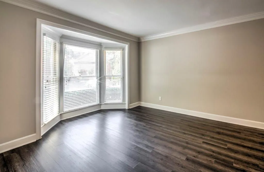 7500 Roswell Road Unit 116, Sandy Springs, Georgia 30350, 2 Bedrooms Bedrooms, ,2 BathroomsBathrooms,Residential,Sold,7500 Roswell Road Unit 116,5913111
