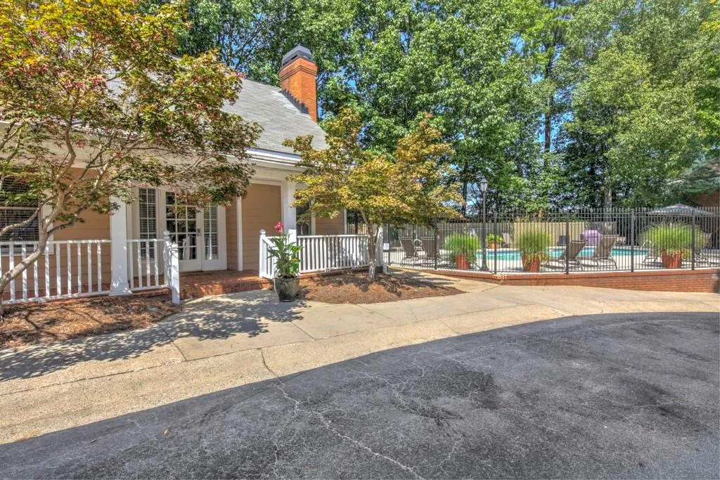 7500 Roswell Road Unit 116, Sandy Springs, Georgia 30350, 2 Bedrooms Bedrooms, ,2 BathroomsBathrooms,Residential,Sold,7500 Roswell Road Unit 116,5913111