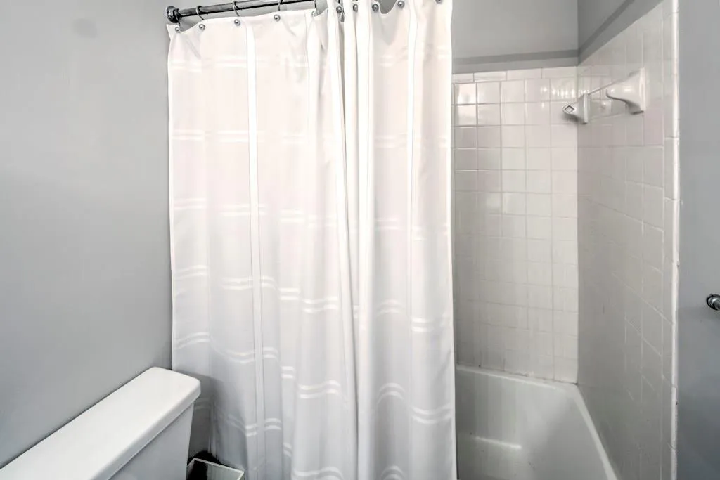 7500 Roswell Road Unit 116, Sandy Springs, Georgia 30350, 2 Bedrooms Bedrooms, ,2 BathroomsBathrooms,Residential,Sold,7500 Roswell Road Unit 116,5913111