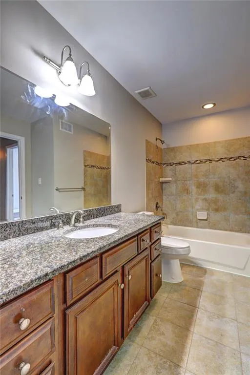 310 Winding River Drive Unit F, Sandy Springs, Georgia 30350, 2 Bedrooms Bedrooms, ,2 BathroomsBathrooms,Residential,Sold,310 Winding River Drive Unit F,7028623