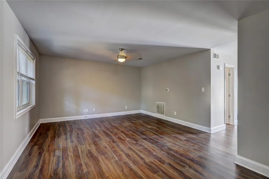 310 Winding River Drive Unit F, Sandy Springs, Georgia 30350, 2 Bedrooms Bedrooms, ,2 BathroomsBathrooms,Residential,Sold,310 Winding River Drive Unit F,7028623