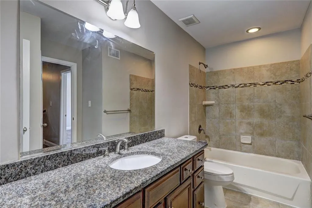 310 Winding River Drive Unit F, Sandy Springs, Georgia 30350, 2 Bedrooms Bedrooms, ,2 BathroomsBathrooms,Residential,Sold,310 Winding River Drive Unit F,7028623