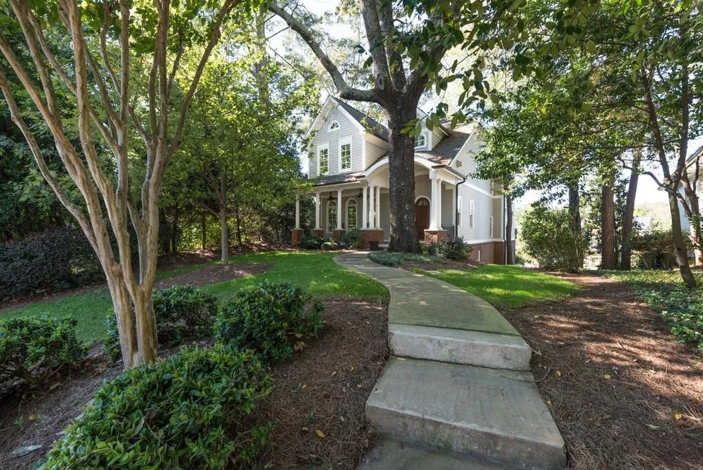 3600 Habersham Road Nw, Atlanta, Georgia 30305, 4 Bedrooms Bedrooms, ,3 BathroomsBathrooms,Residential,Sold,3600 Habersham Road Nw,5927853