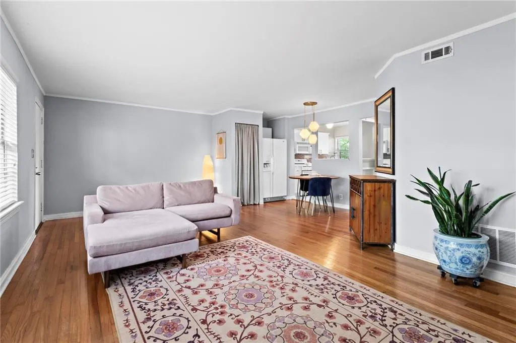2250 Cheshire Bridge Road Ne Unit 311, Atlanta, Georgia 30324, 1 Bedroom Bedrooms, ,1 BathroomBathrooms,Residential,For Sale,2250 Cheshire Bridge Road Ne Unit 311,7601319