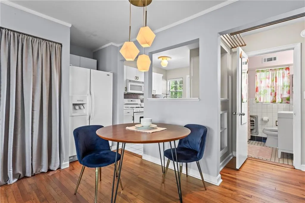 2250 Cheshire Bridge Road Ne Unit 311, Atlanta, Georgia 30324, 1 Bedroom Bedrooms, ,1 BathroomBathrooms,Residential,For Sale,2250 Cheshire Bridge Road Ne Unit 311,7601319