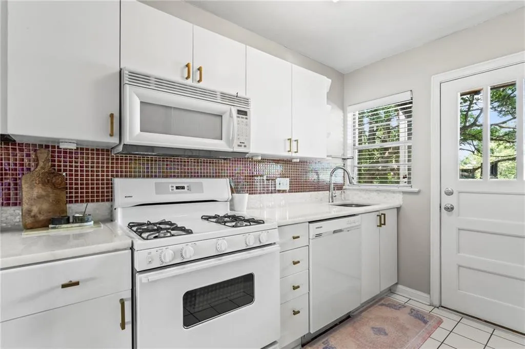 2250 Cheshire Bridge Road Ne Unit 311, Atlanta, Georgia 30324, 1 Bedroom Bedrooms, ,1 BathroomBathrooms,Residential,For Sale,2250 Cheshire Bridge Road Ne Unit 311,7601319